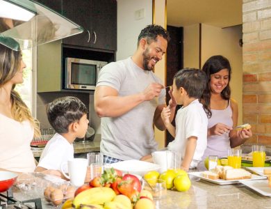 family-making-breakfast